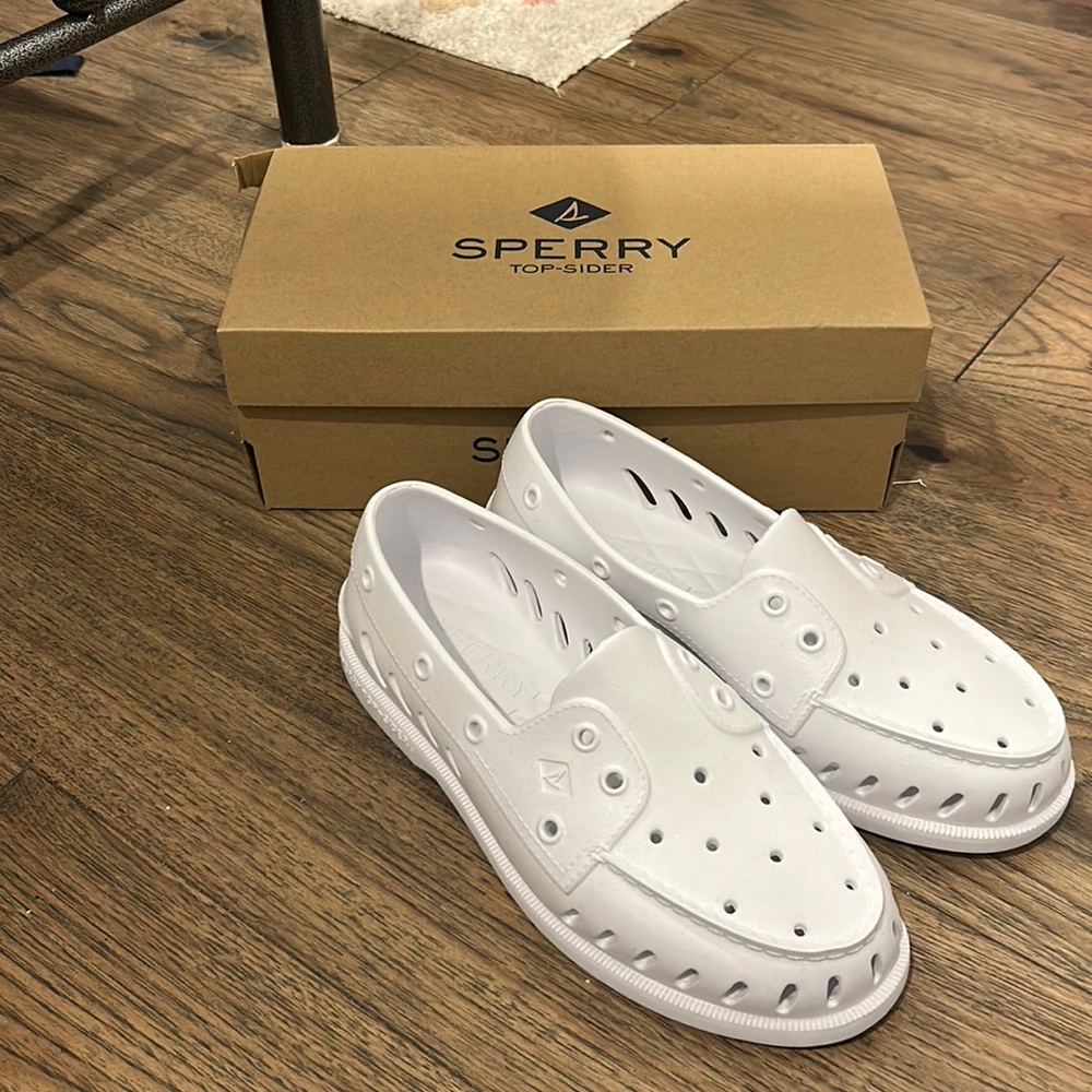 NEW IN THE BOX - Sperry AO Float White Shoes